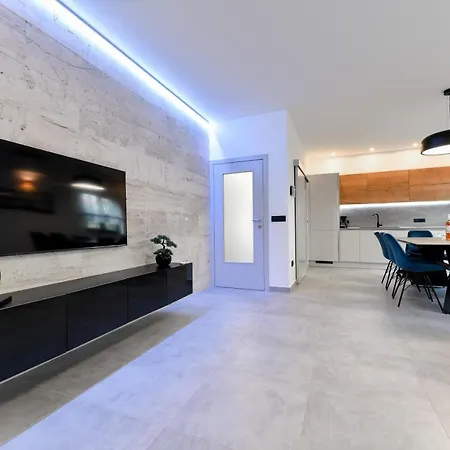 Kate Villa Vrsi