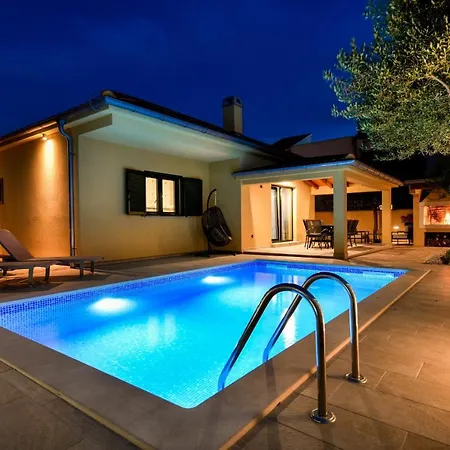 Kate Villa Vrsi